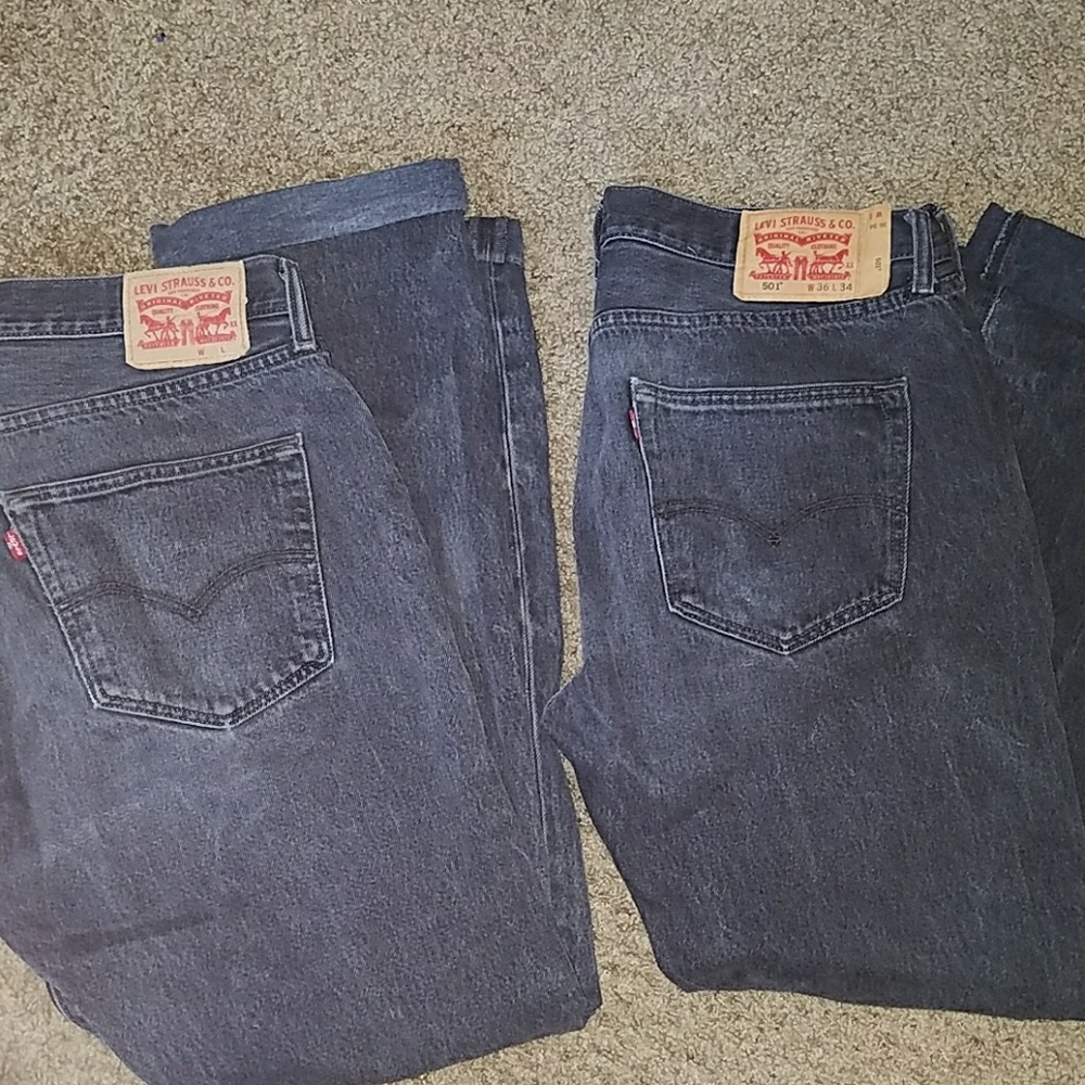 Pair of Levi Blk Jeans